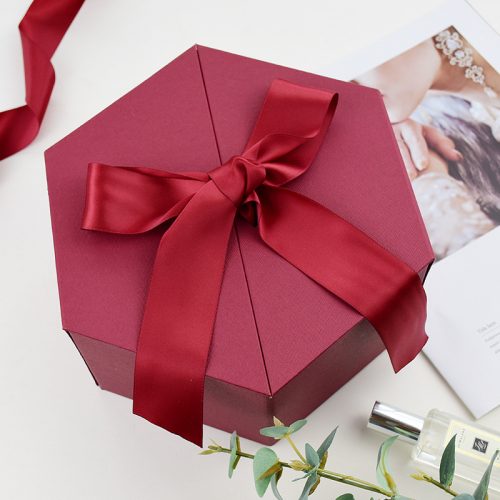 Creative hexagonal gift box | THE Box